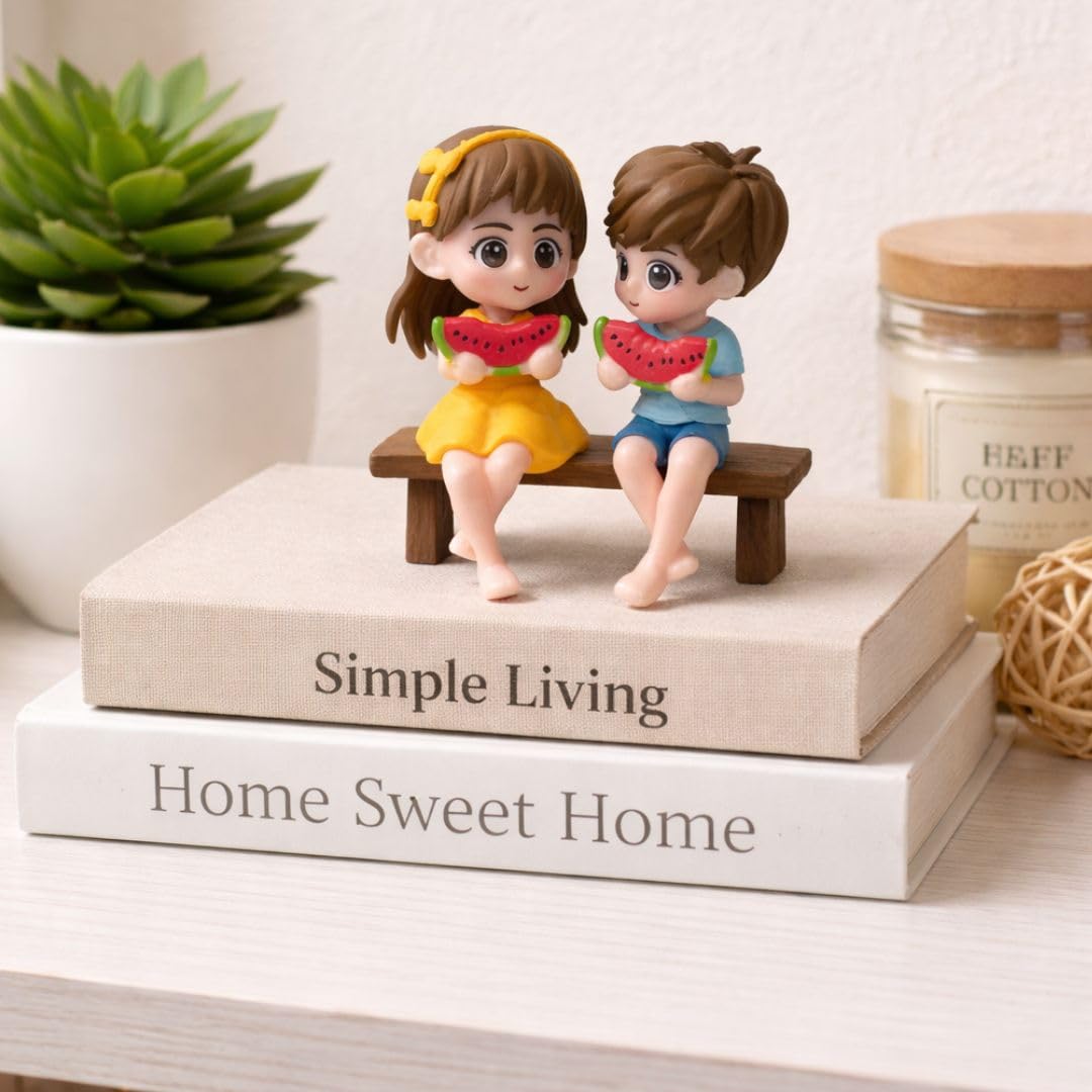 1 Set Cute Miniature Couple Showpiece for Home Decor | Romantic Valentine Gift for Husband Wife Girlfriend Boyfriend | Anniversary Birthday Wedding Room Desk Table Decoration Figurine
