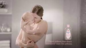 Johnsons Baby oil 300ml (locks in more than double the moisture)