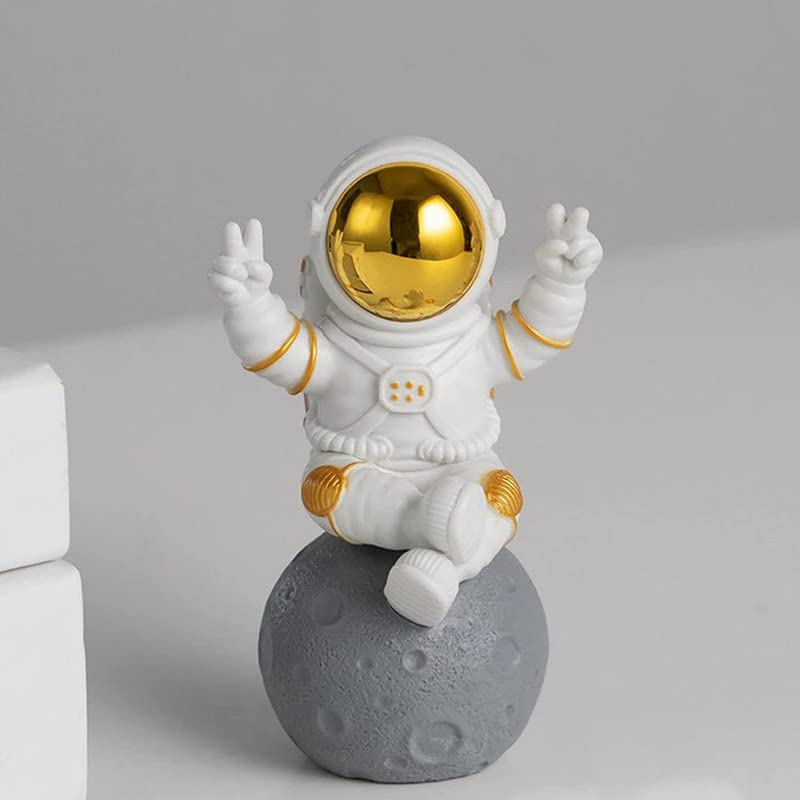 Street27® Cute Outer Space Astronaut Figurine Action Figure Toys Statue for Showpiece Home Living Room Decor Office Desktop Decoration Car Dashboard, Kids Birthday Party Gift, Resin