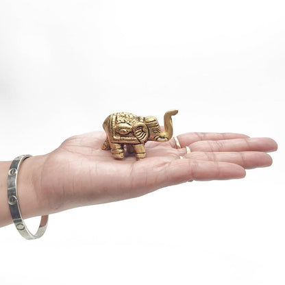 Brass Animal Elephant Sculpture Statue Handcrafted Decorative Showpiece Idol for Home, Office Dcor (Height : 4cm Length | Weight : 123gm Approxe)