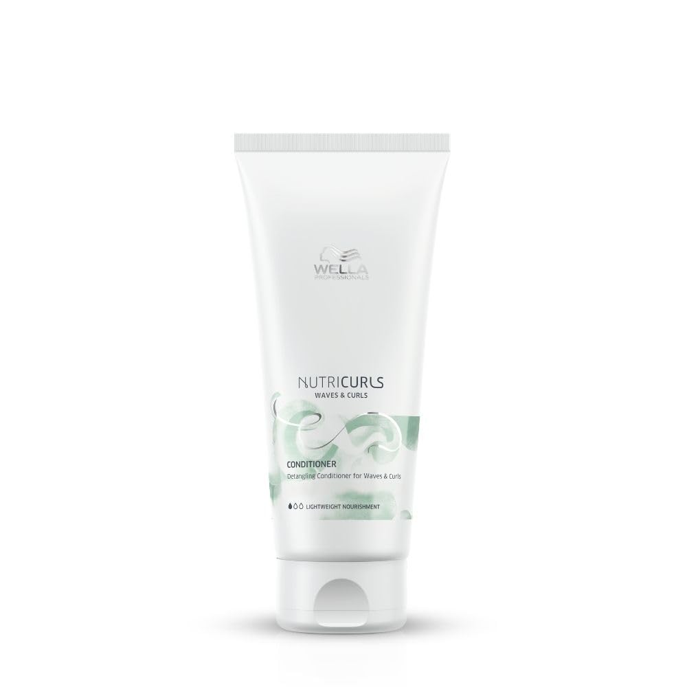 Wella Nutricurls conditioner bottle on a white background