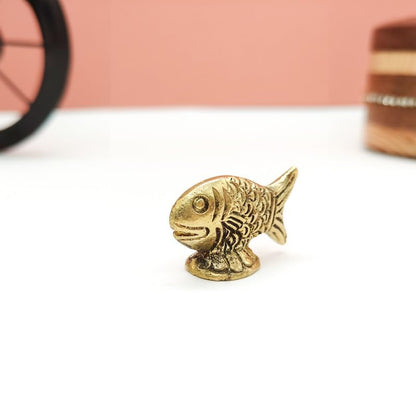Brass Animal Fish Sculpture Statue Handcrafted Decorative Showpiece Idol for Home, Office Decor (Size : 3cm | Weight : 22gm Approxe)