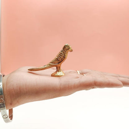 Brass Animal Parrot Sculpture Statue Handcrafted Decorative Showpiece Idol for Home, Office Decor (Size : 4cm | Weight : 42gm Approxe)