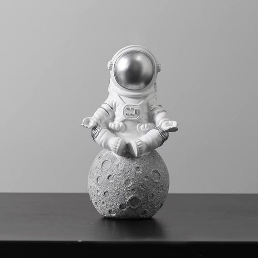 Street27® Cute Outer Space Astronaut Figurine Action Figure Toys Statue for Showpiece Home Living Room Decor Office Desktop Decoration Car Dashboard, Kids Birthday Party Gift