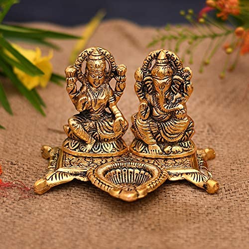 Metal Laxmi Ganesh Idol Showpiece Oil Lamp Diya, 5.5 x 4.5, Golden