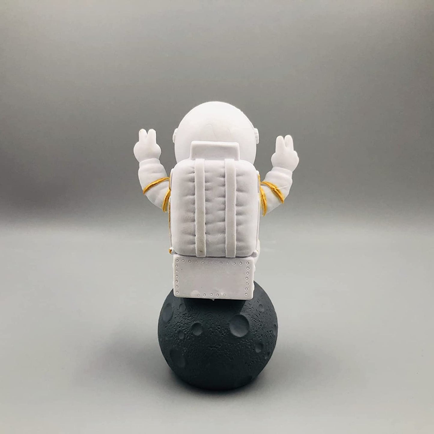 Street27® Cute Outer Space Astronaut Figurine Action Figure Toys Statue for Showpiece Home Living Room Decor Office Desktop Decoration Car Dashboard, Kids Birthday Party Gift, Resin