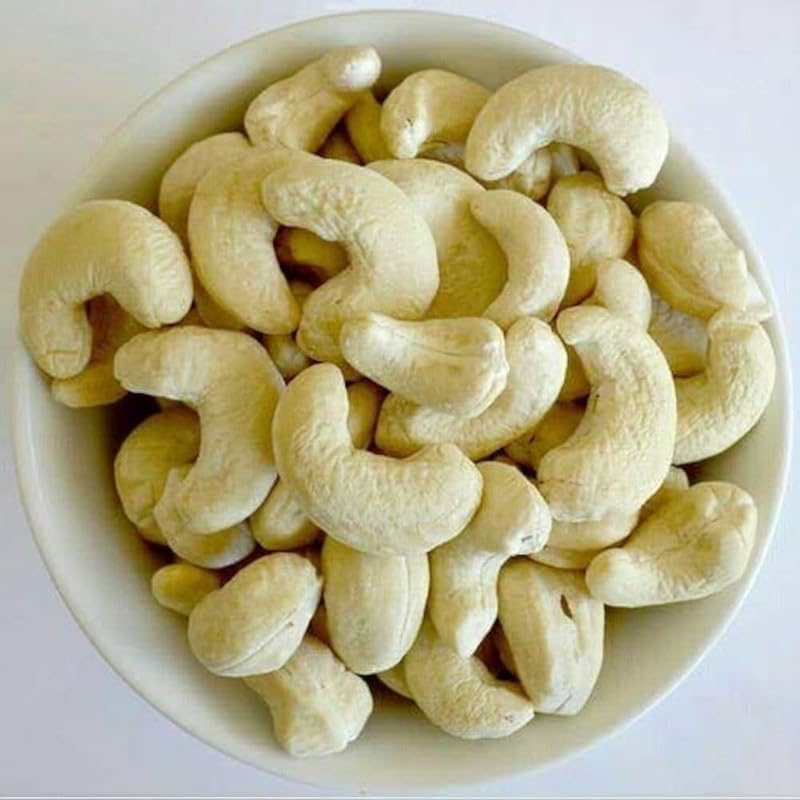 RR NUTS Whole Cashews | Dry Fruits, Kaju, Healthy Snacks | Unsalted Cashew Nuts | Crunchy, Nutritious & Delicious Nuts | Rich in Protein, Magnesium & Phosphorus