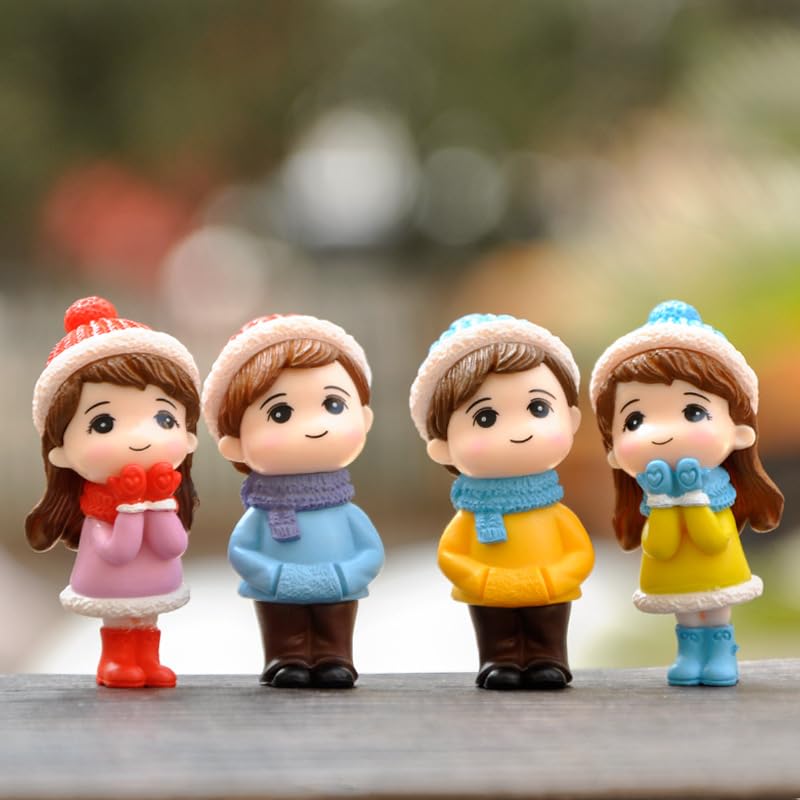 Winter Couple Doll Miniature Figurine | Romantic Boy & Girl Showpiece for Wedding Decor, Cake Decoration & Home Display | Size 5.5 x 2.5 cm |