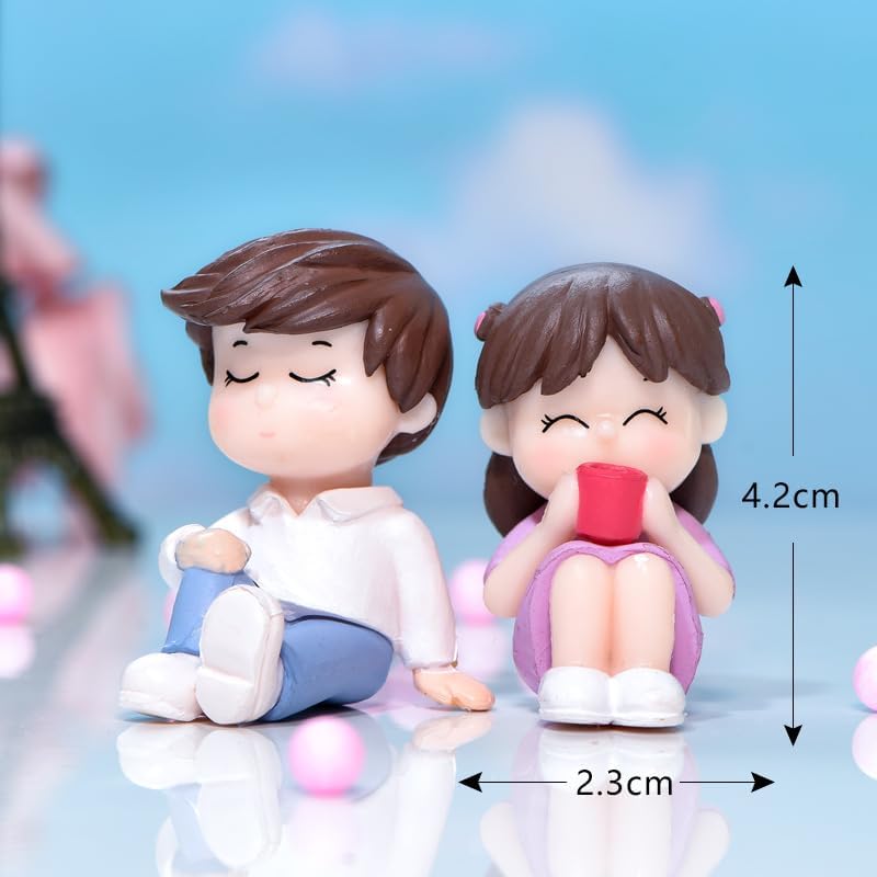 Cute Sweety Lovers Relaxing Coffee Couple Showpiece Figurine | Romantic Miniature Gift for Girlfriend, Boyfriend & Couples | Valentine’s Day Gift, Home Decor & Fairy Garden Statue
