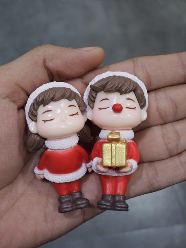 Miniature Christmas Couple Figurines, Adorable PVC Decoration for Miniature Garden, Dollhouse Accessory & Holiday Gifting Cute Xmas Decor Collectible, Couple 03