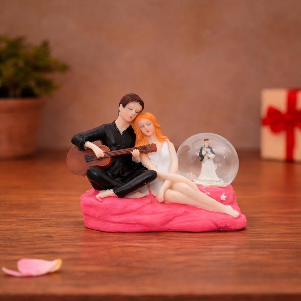 Romantic Love Couple Glass Ball Miniature Statue Showpiece for Gift Husband Wife Girlfriend Boyfriend Girls Boys - Home Decor Items.