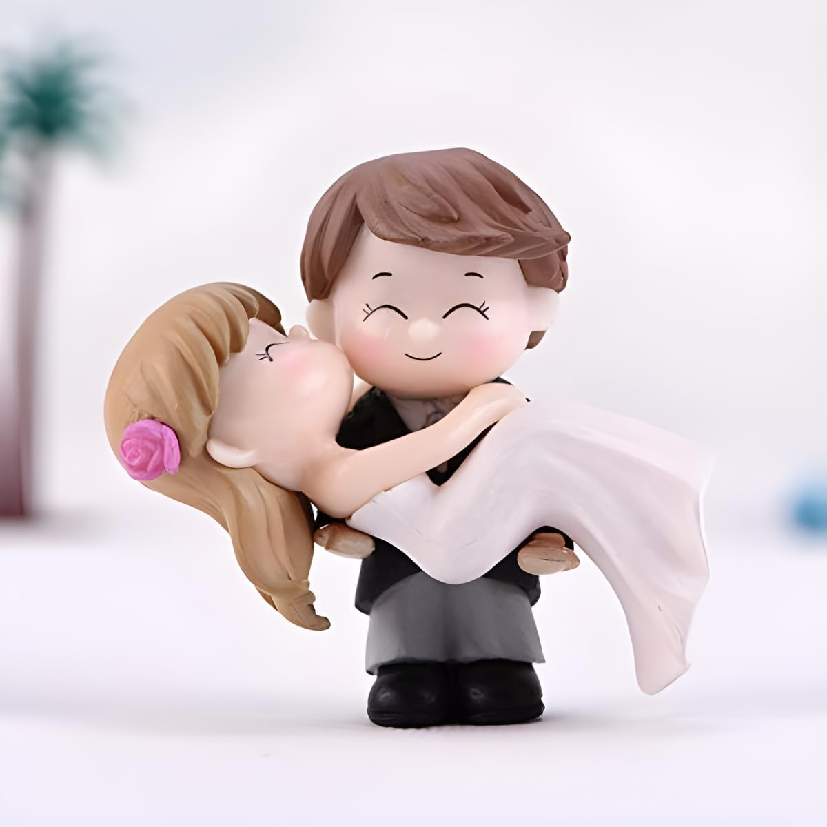 Resin Handcrafted Bride & Groom Romantic Couple Statue | Love Couple Showpiece for Home Décor | Valentine Gift for Girlfriend, Boyfriend, Husband, Wife (5 x 4 cm)