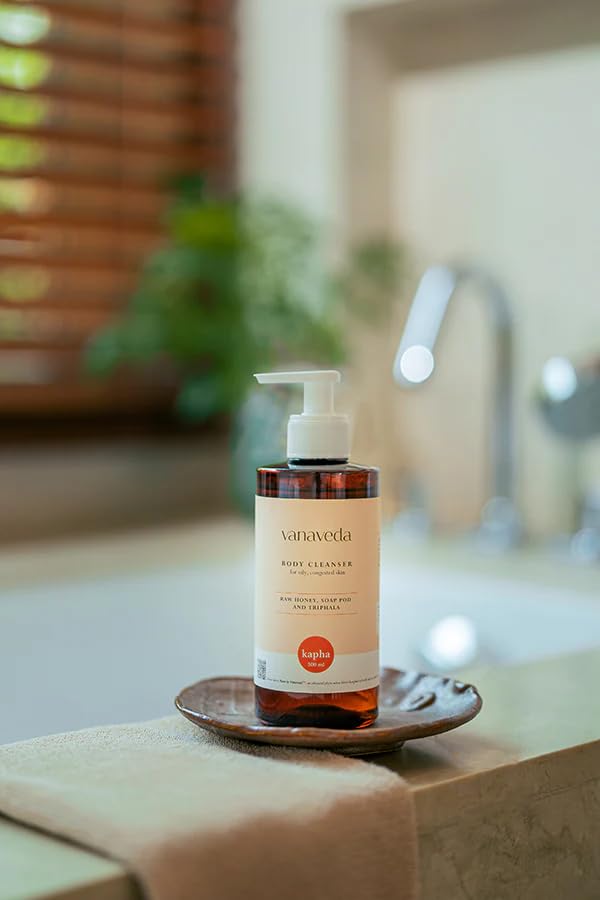 Vanaveda Kapha Body Cleanser for Oily Skin | Purifying Ayurvedic Body Wash with Plant-Based Cleansers | Daily Body Care for Refreshed Skin | 300ml