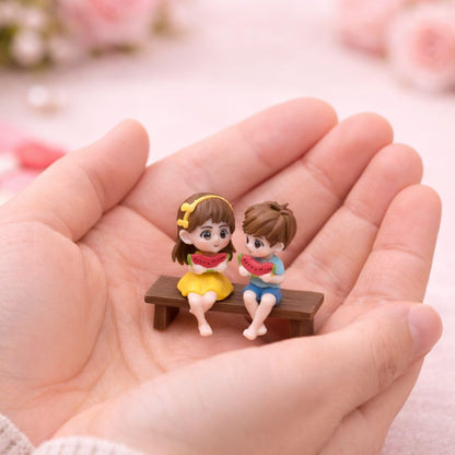 1 Set Cute Miniature Couple Showpiece for Home Decor | Romantic Valentine Gift for Husband Wife Girlfriend Boyfriend | Anniversary Birthday Wedding Room Desk Table Decoration Figurine