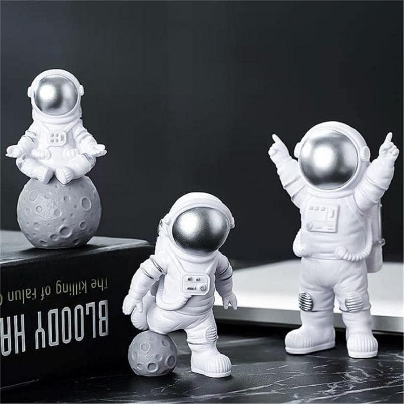 Street27® Cute Outer Space Astronaut Figurine Action Figure Toys Statue for Showpiece Home Living Room Decor Office Desktop Decoration Car Dashboard, Kids Birthday Party Gift