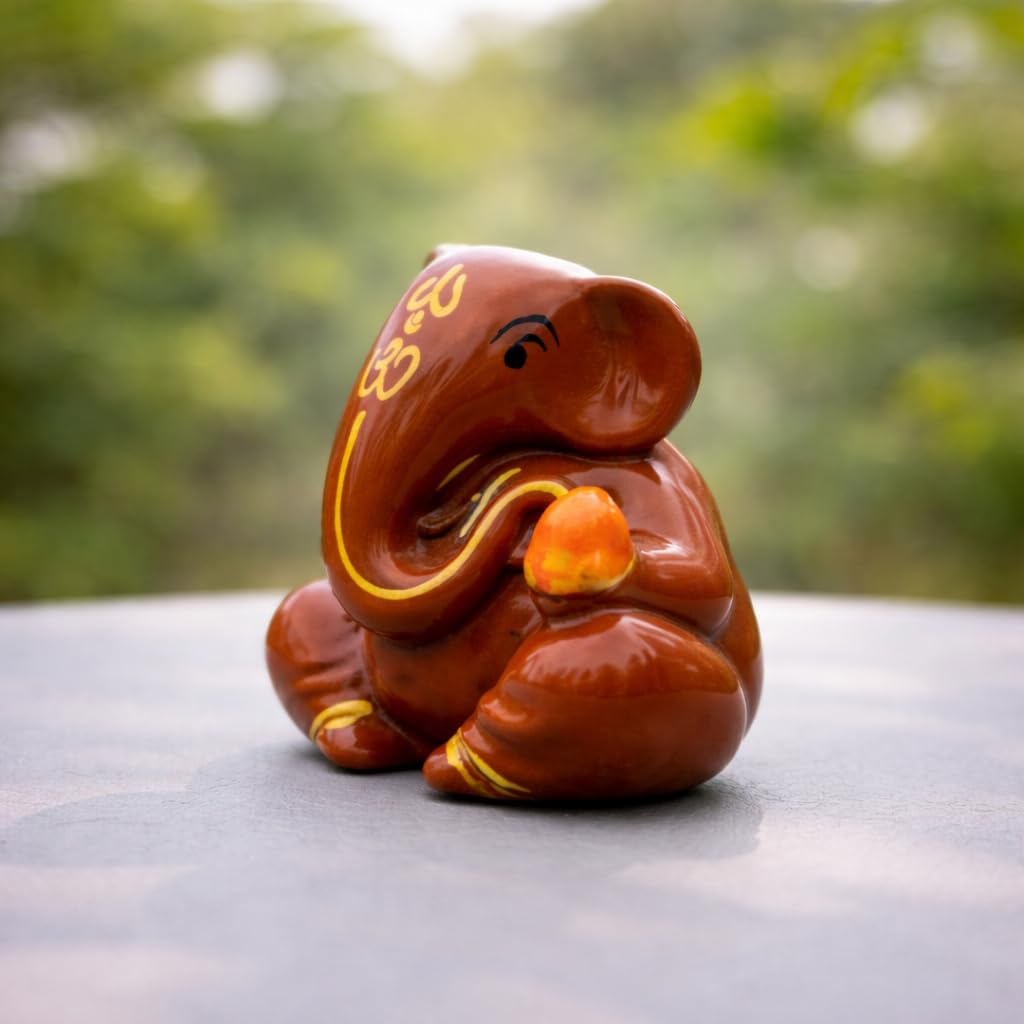Resin Lord Ganesha Idol for Car Dashboard 5x5cm (Brown)