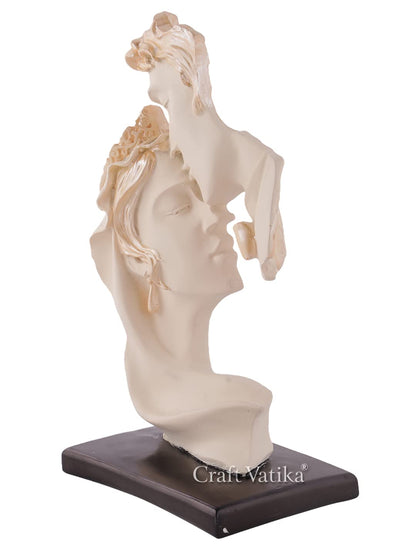 Human Face Couple Sculptures Showpieces Based on Modern Theme Abstract Design Art Figurines for Home Decor Living Room Decorative Display