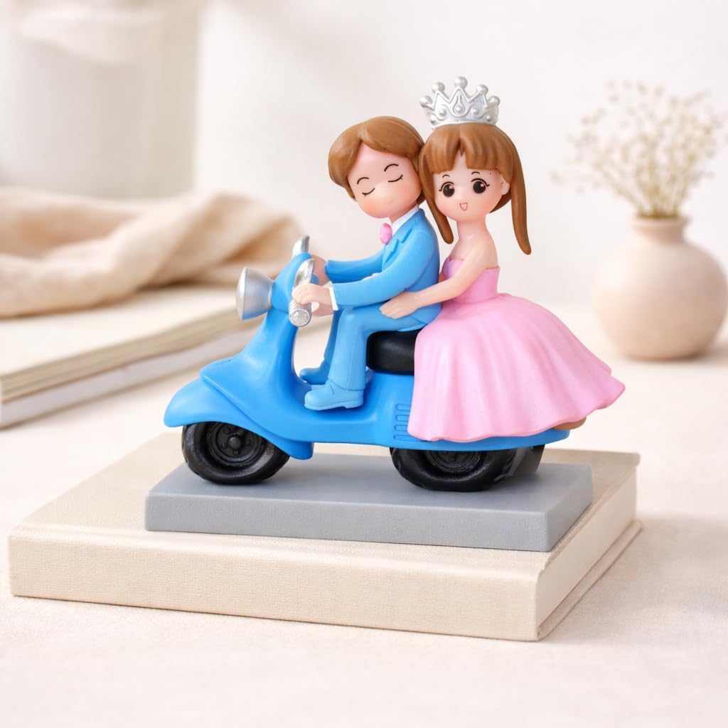 Valentines Day Gift for Husband Wife Girlfriend Boyfriend, Valentine Love Couple on Scooter Ride Statue Showpiece Home Decorative Items for Tabletop, Room Office Decor Bedroom Items