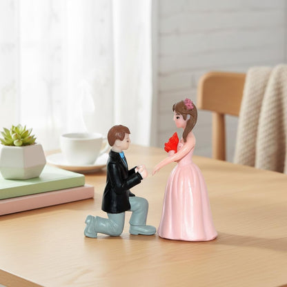 Valentine Gift for Girlfriend Boyfriend, Husband Wife, Valentine Love Couple Romantic Miniature Statue Showpiece, Birthday Gift Propose Day Gift for Woman
