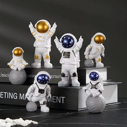 Street27® Cute Outer Space Astronaut Figurine Action Figure Toys Statue for Showpiece Home Living Room Decor Office Desktop Decoration Car Dashboard, Kids Birthday Party Gift, Resin