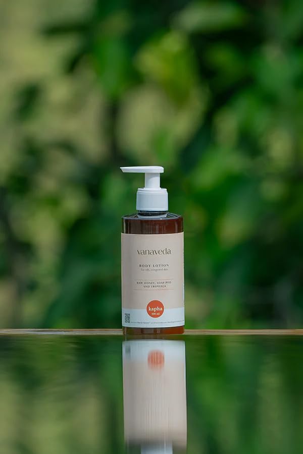 Vanaveda Kapha Body Lotion for Oily Skin | Lightweight Ayurvedic Moisturiser | Daily Body Care for Smooth, Non-Sticky Skin | 300ml