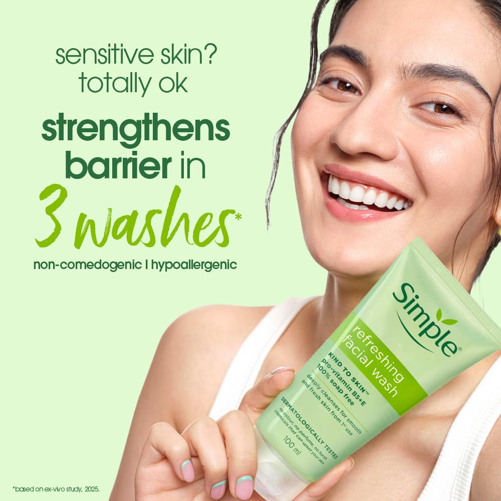 Simple Kind to Skin Refreshing Facial Wash | 100% Soap-Free Gentle Cleanser with Vitamin E & Glycerin | For All Skin Types | Perfect for Sensitive Skin, 100ml