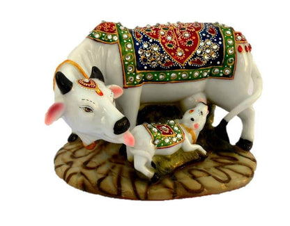 JIYANSH Creation Kamdhenu Cow and Calf Statue for Home Decor - Handcrafted Polyresin Marble Finish Vastu Showpiece for Living Room Pooja Mandir - Large 6 Inch (White Gold)