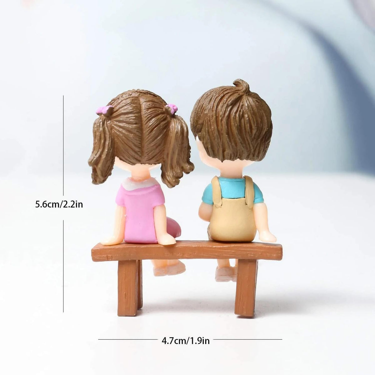 Miniature Couple Sitting On Chair Gift for Girlfriend Boyfriend Husband Wife Miniature Statue Showpiece for Valentines Day Gift Romantic Gifts for Your Love