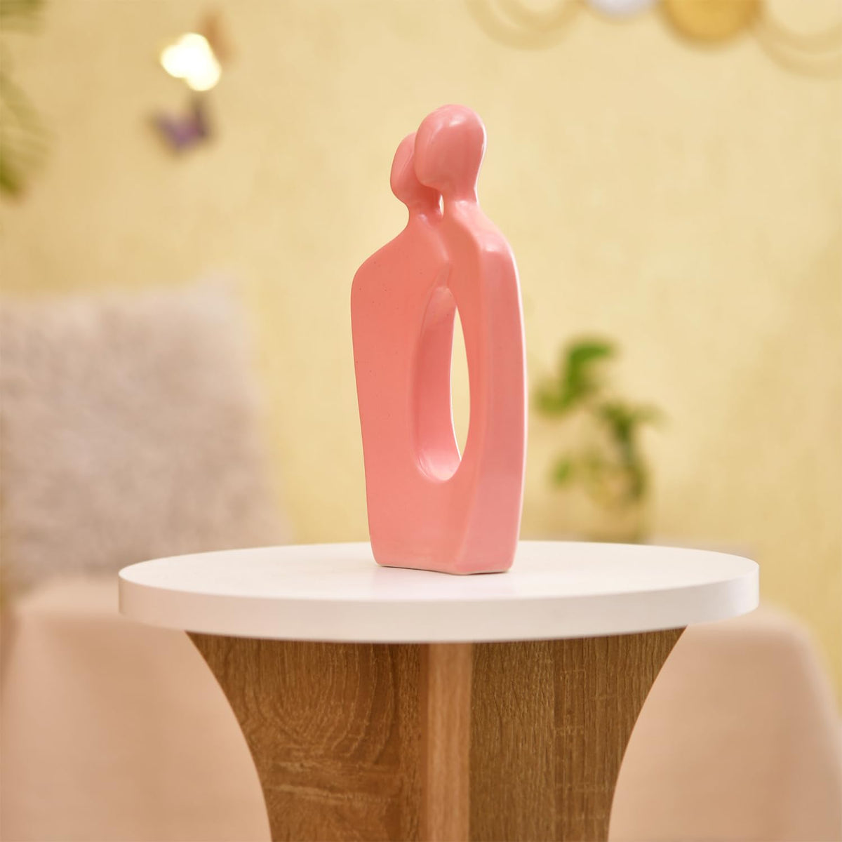 Inseparable Ceramic Couple Figurine | A Timeless Expression of Love & Unity | Elegant Décor for Any Setting – Pack of 1, Pink