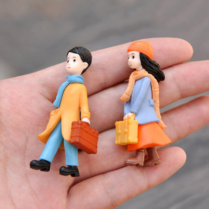 Ascension Romantic Winter Couple Miniature Toys Gift for Girlfriend Boyfriend Husband Wife Valentines Day Gifts Miniature Home DIY Living Room, 1.2 x 5.3 cm, Multicolor