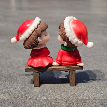 Miniature Christmas Couple Figurines, Adorable PVC Decoration for Miniature Garden, Dollhouse Accessory & Holiday Gifting Cute Xmas Decor Collectible