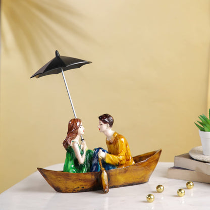 Valentine Gift for Girlfriend Boyfriend Husband Wife Girls Boys | Romantic Love Couple On Boat Showpiece Lovers Statue Gift Valentine Day Anniversary Home Decor Items (8.5x5.4x6.2 Inches)