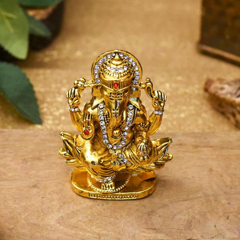 Yaa Catchy Lord Ganesha Car Dashboard Idol & Crystal Stones Lotus Base Design Hindu God Ganpati.Believed to Protect and Bless Travelers on Their Journeys.(Gold)