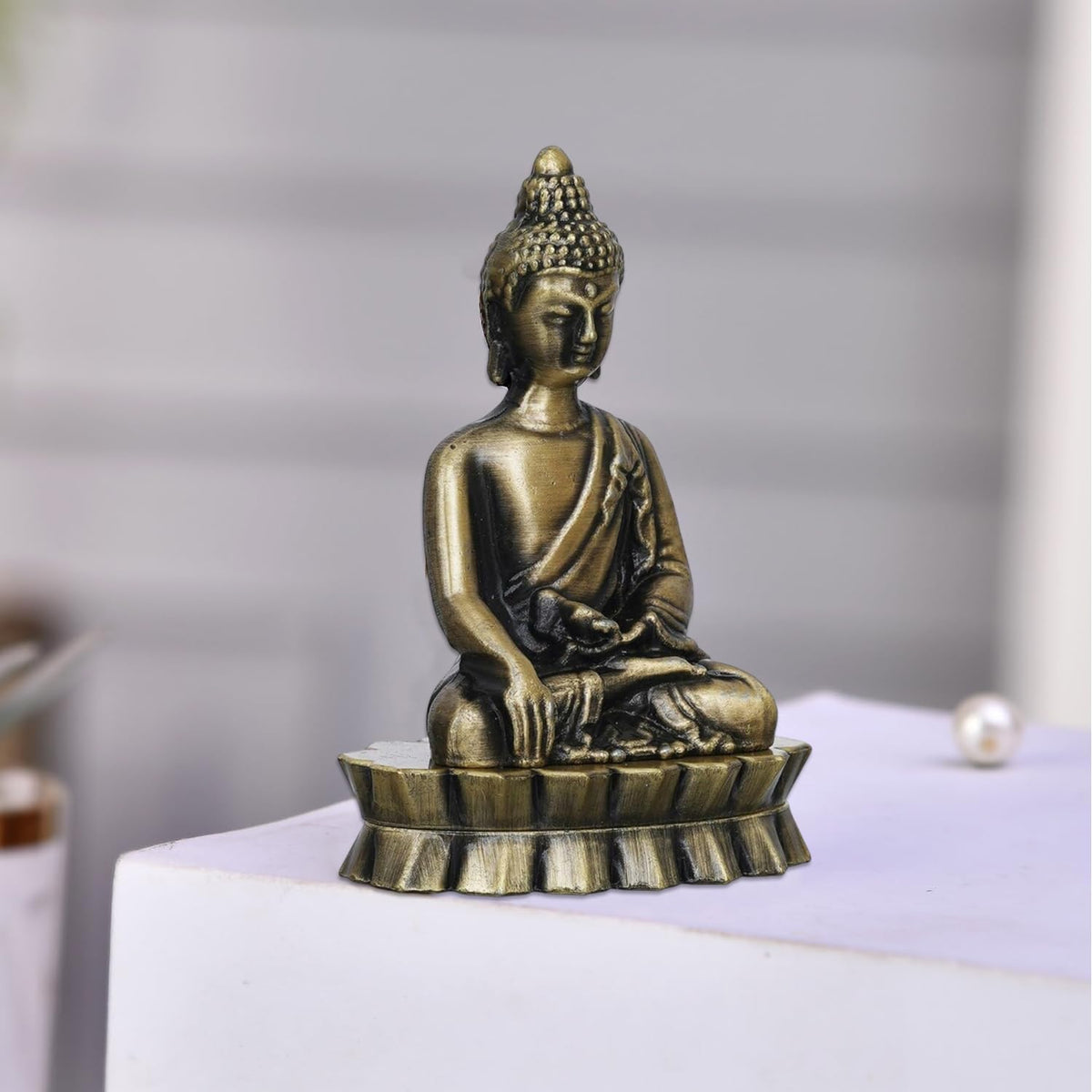 Metal Gautam Buddha Statue Blessing Buddha Showpiece for Car Dashboard Home Office Shelf Desktop Living Room Feng Shui Good Luck Gift Items