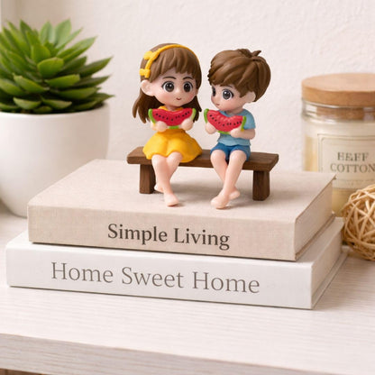1 Set Cute Miniature Couple Showpiece for Home Decor | Romantic Valentine Gift for Husband Wife Girlfriend Boyfriend | Anniversary Birthday Wedding Room Desk Table Decoration Figurine