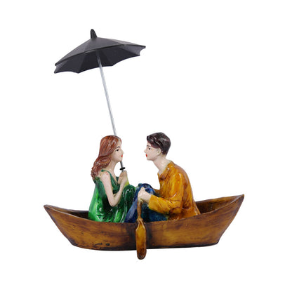 Valentine Gift for Girlfriend Boyfriend Husband Wife Girls Boys | Romantic Love Couple On Boat Showpiece Lovers Statue Gift Valentine Day Anniversary Home Decor Items (8.5x5.4x6.2 Inches)