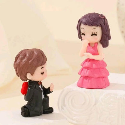 Romantic Lovely Couple Gift for Girlfriend Boyfriend Husband Wife Couple Miniatures Figurine for Valentines Day Gift for Your Love Valentine Day Gift Items Showpiece