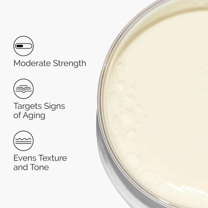 Cosmetic product with text indicating its benefits on a white background