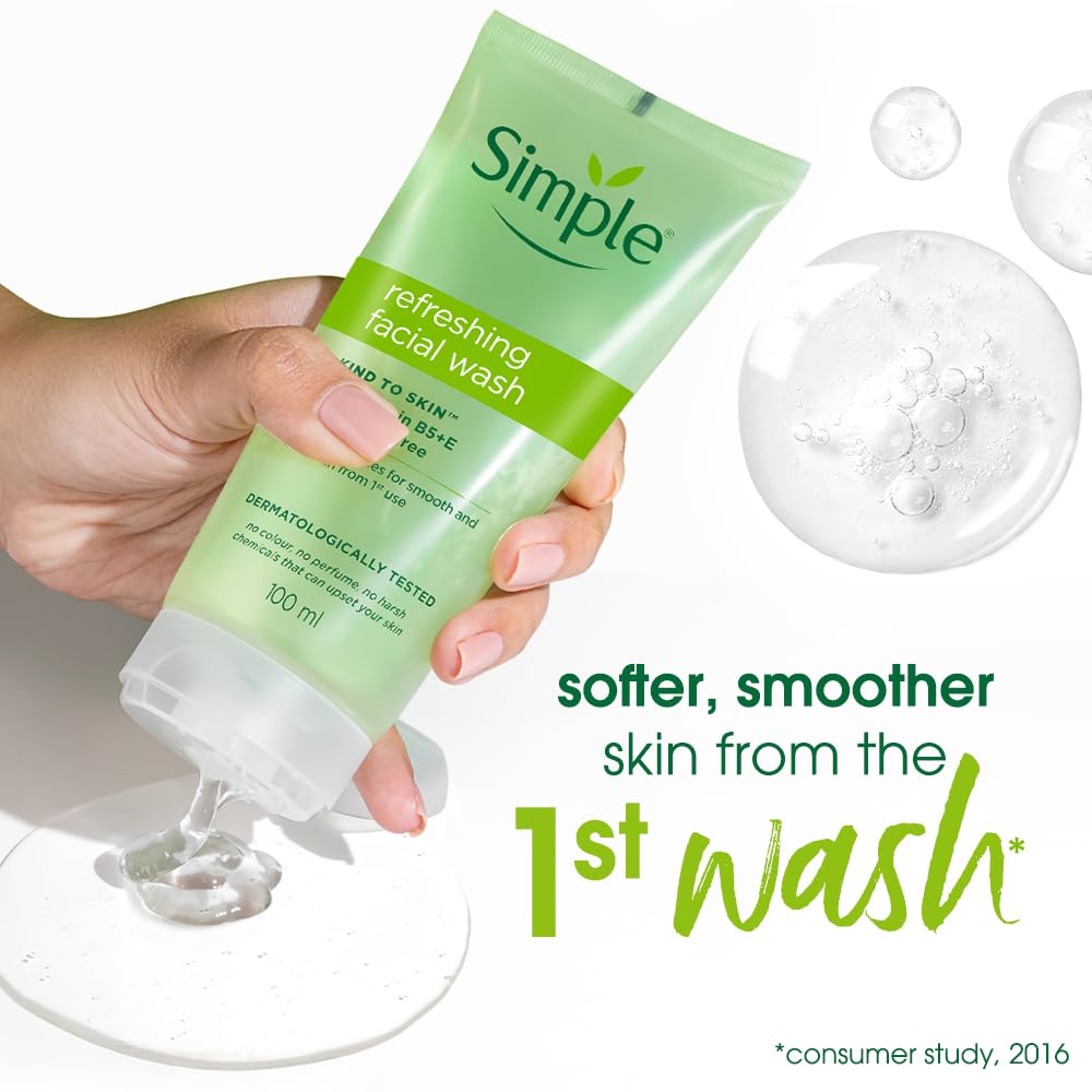 Simple Kind to Skin Refreshing Facial Wash | 100% Soap-Free Gentle Cleanser with Vitamin E & Glycerin | For All Skin Types | Perfect for Sensitive Skin, 100ml