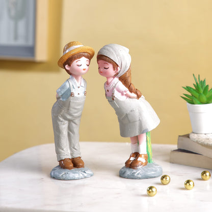 Love Couple Statue Showpiece for Home Decor, Standing Kissing Couple Sculpture Figurine Gift for Home Decor, Table Top, Couple, (3x2.5x6.5 Inches)
