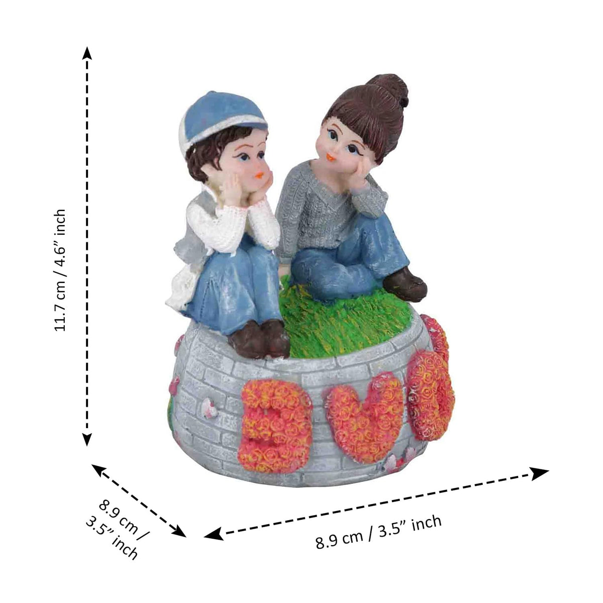 Love Couple Home Decorative Showpiece, Sitting Couple on Wall Sculpture Figurine Gift for Home Decor, Table Top, Couple, (3.5x3.5x4.6 Inches)