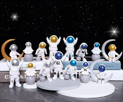 Street27® Cute Outer Space Astronaut Figurine Action Figure Toys Statue for Showpiece Home Living Room Decor Office Desktop Decoration Car Dashboard, Kids Birthday Party Gift