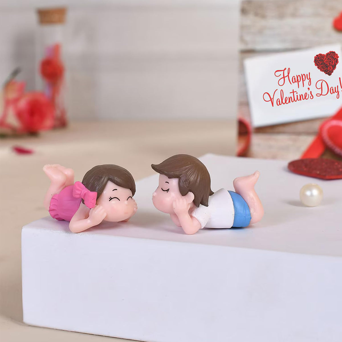 1 Set Miniature Figurine Showpiece Gift for Your Love Romantic Valentine Day Gift for Girlfriend, Boyfriend Small Cute Baby Couple Showpiece Valentines Gift Lovely Mini Couple