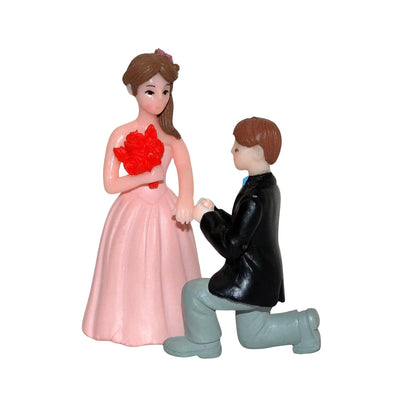 Valentine Gift for Girlfriend Boyfriend, Husband Wife, Valentine Love Couple Romantic Miniature Statue Showpiece, Birthday Gift Propose Day Gift for Woman