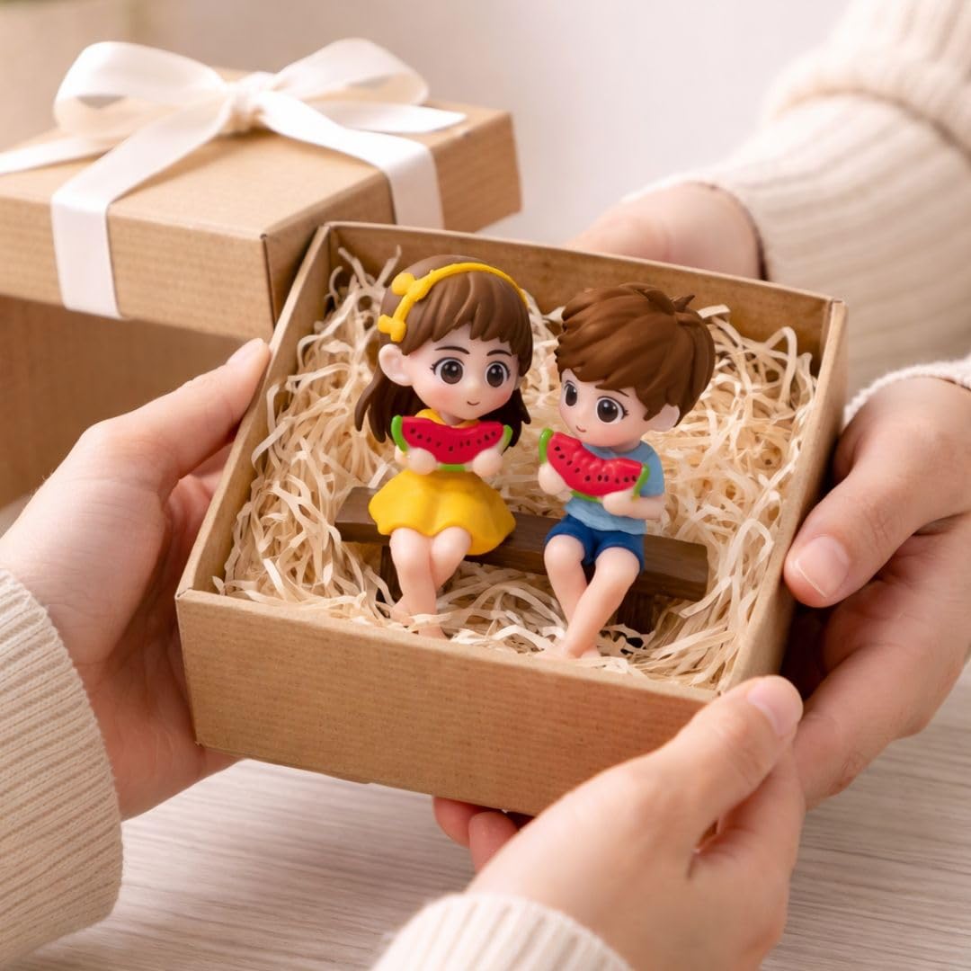1 Set Cute Miniature Couple Showpiece for Home Decor | Romantic Valentine Gift for Husband Wife Girlfriend Boyfriend | Anniversary Birthday Wedding Room Desk Table Decoration Figurine