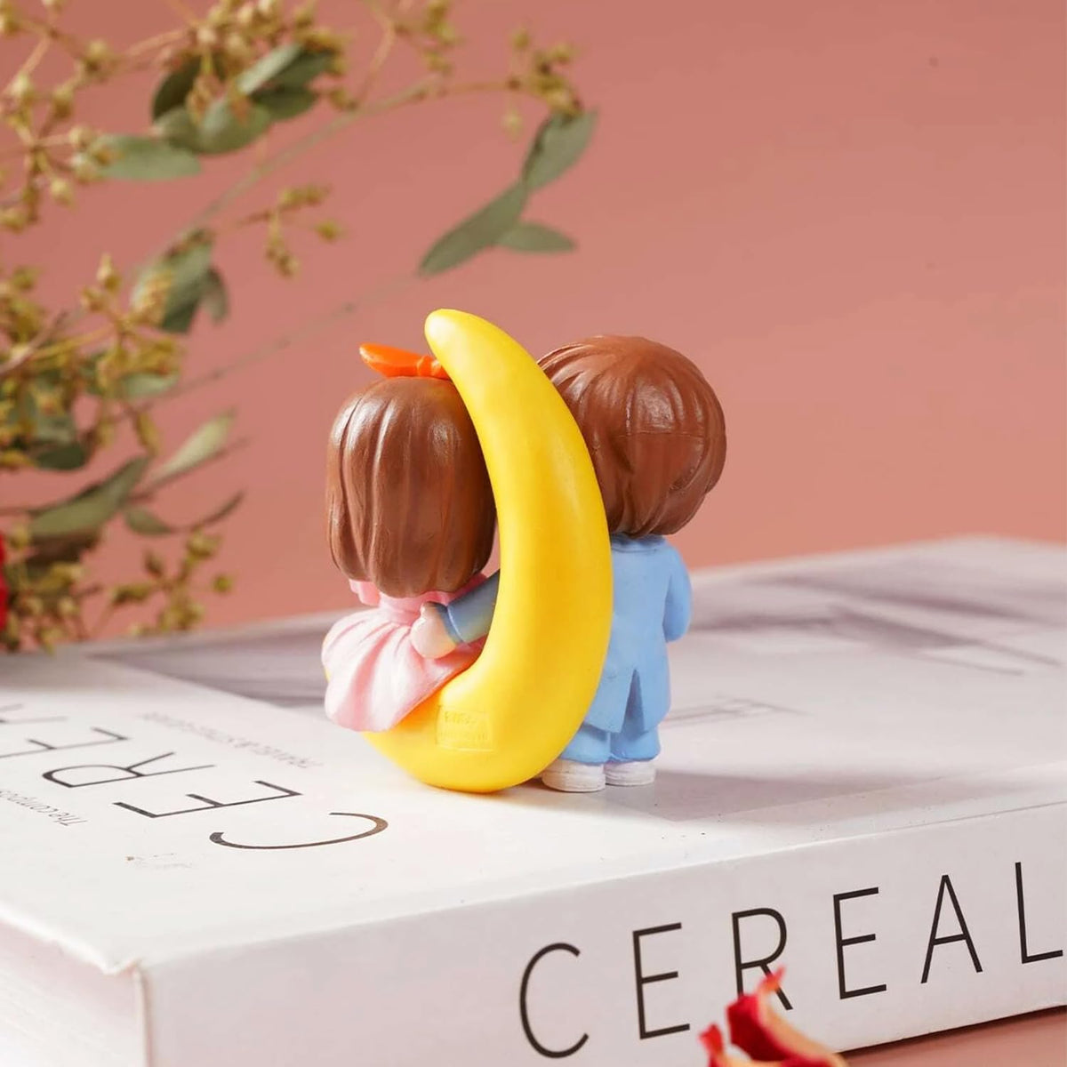 Cute Couple Miniature Figurine Showpiece Gift for Your Love Romantic Valentine Day Gift for Girlfriend Boyfriend Small Cute Baby Couple Showpiece Valentine Gift Miniature Valentines Gifts