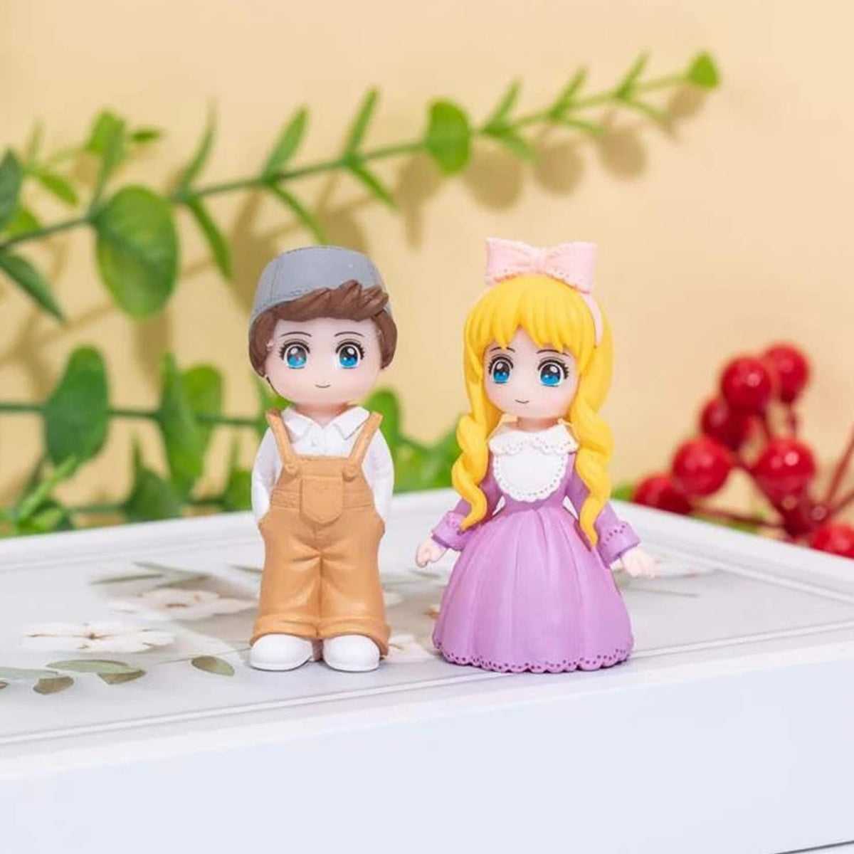 Romantic Lovely Couple Gift for Girlfriend Boyfriend Husband Wife Couple Miniatures Figurine for Valentines Day Gift for Your Love Valentines Gift Items Miniature Adventure Showpiece