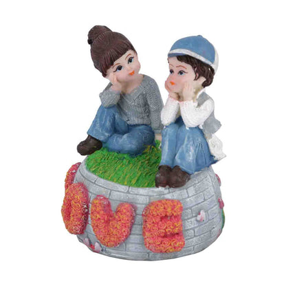 Love Couple Home Decorative Showpiece, Sitting Couple on Wall Sculpture Figurine Gift for Home Decor, Table Top, Couple, (3.5x3.5x4.6 Inches)