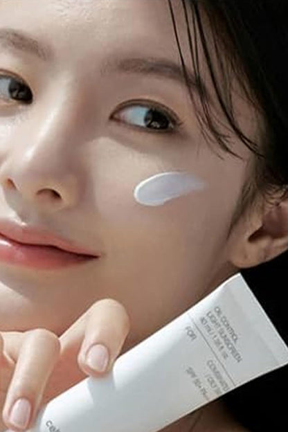 celimax Oil Control Light Sunscreen SPF50+ PA++++ (40ml) UVA/UVB Protection with Niacinamide & Anti-Sebum Complex, Matte, Oil-Controlling, Lightweight & Non-Greasy Daily Sunscreen for Oily, Combination & Sensitive Skin