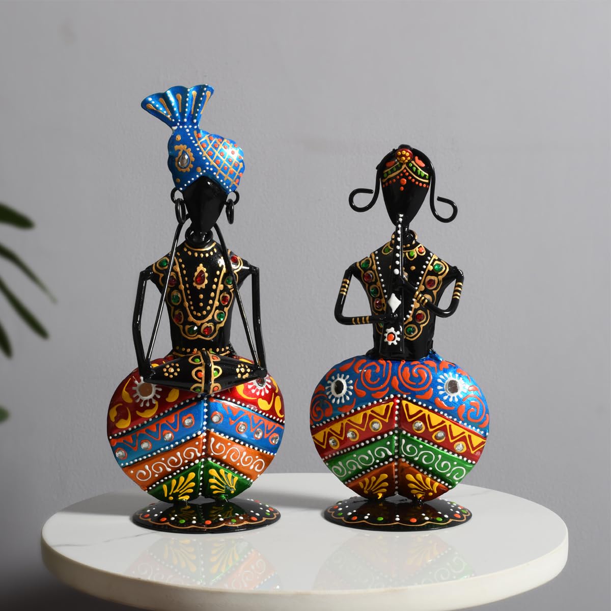 Handcrafted Rajasthani Musician Couple Showpiece Set of 2 | Traditional Metal Folk Art Figurines | Handmade Ethnic Home Decor for Living Room, Office, Shelf & Tabletop | Housewarming Gift